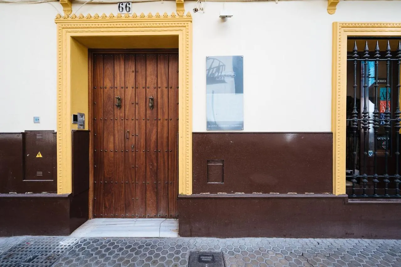 Zaragoza 66, By Homing U Apartment Seville 0*,